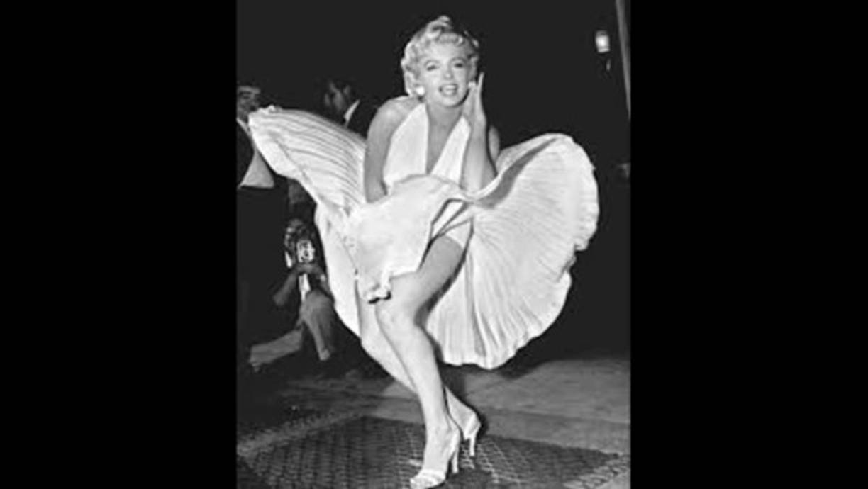 Una de las escenas más clásicas de Hollywood ocurre en la película 'La comezón del séptimo año', de 1955,en la que la protagonista, MARILYN MONROE, pasa sobre una rejilla de ventilación cuya ráfaga de aire levanta su vestido.<br/>Son muchas las famosas que, merced al viento, han tenido que pasar por su propio 'momento Marilyn'. Aquí una muestra.