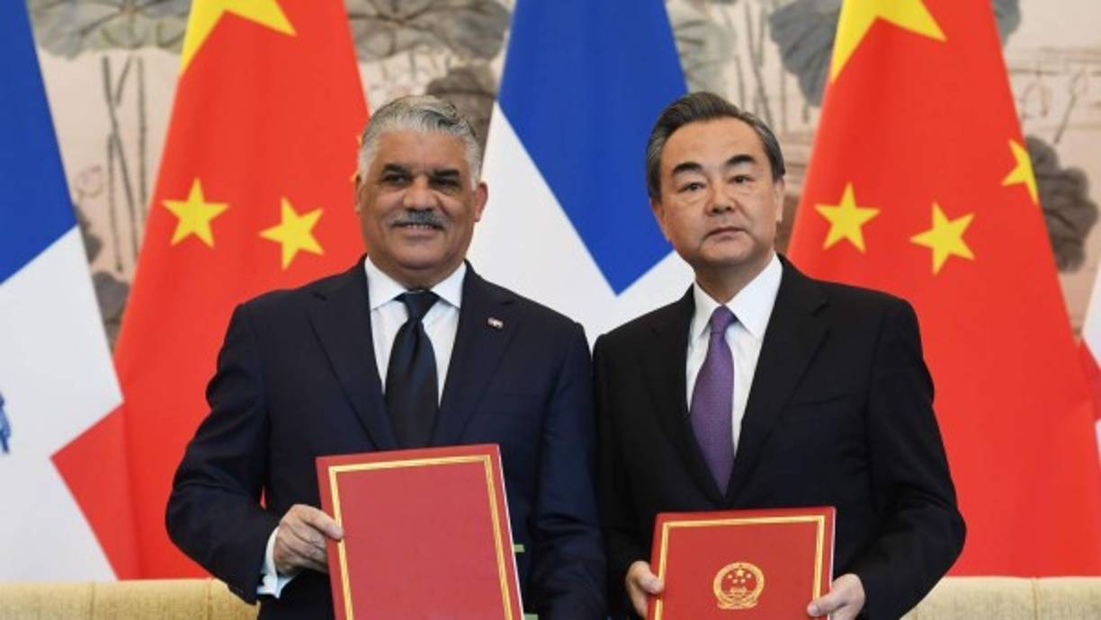 5. República Dominicana: El Gobierno de Danilo Medina rompió relaciones con Taipei en mayo pasado. China y Taiwán están dirigidas por regímenes rivales desde el final de la guerra civil en 1949. La isla goza de un gobierno autónomo, pero jamás declaró su independencia.<br/><br/>Pekín siempre la ha considerado como una de sus provincias. Por ello se niega a reconocer su soberanía y prohíbe a sus socios mantener relaciones diplomáticas con Taipéi, en nombre del principio de 'una sola China'.