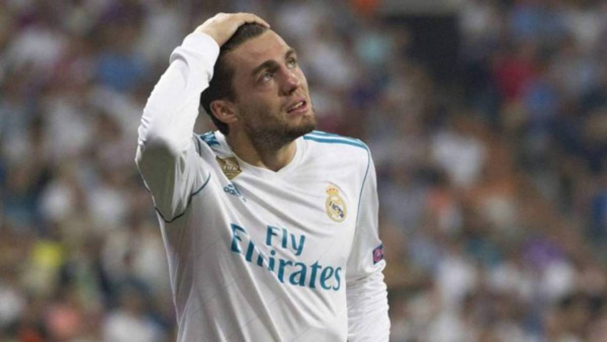 Mateo Kovacic: Informa el Diario AS, que el volante croata le ha pedido al Real Madrid que lo deje irse del club ya que no cuenta con los minutos deseados. Sin embargo, Florentino Pérez le ha dicho que no lo dejará ir.