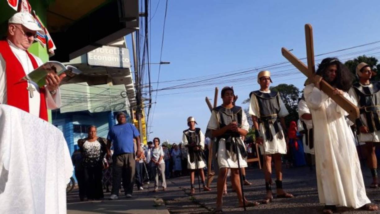 El Vía Crucis o 'Camino de la cruz' es una de las devociones más extendidas entre la cristiandad del mundo.