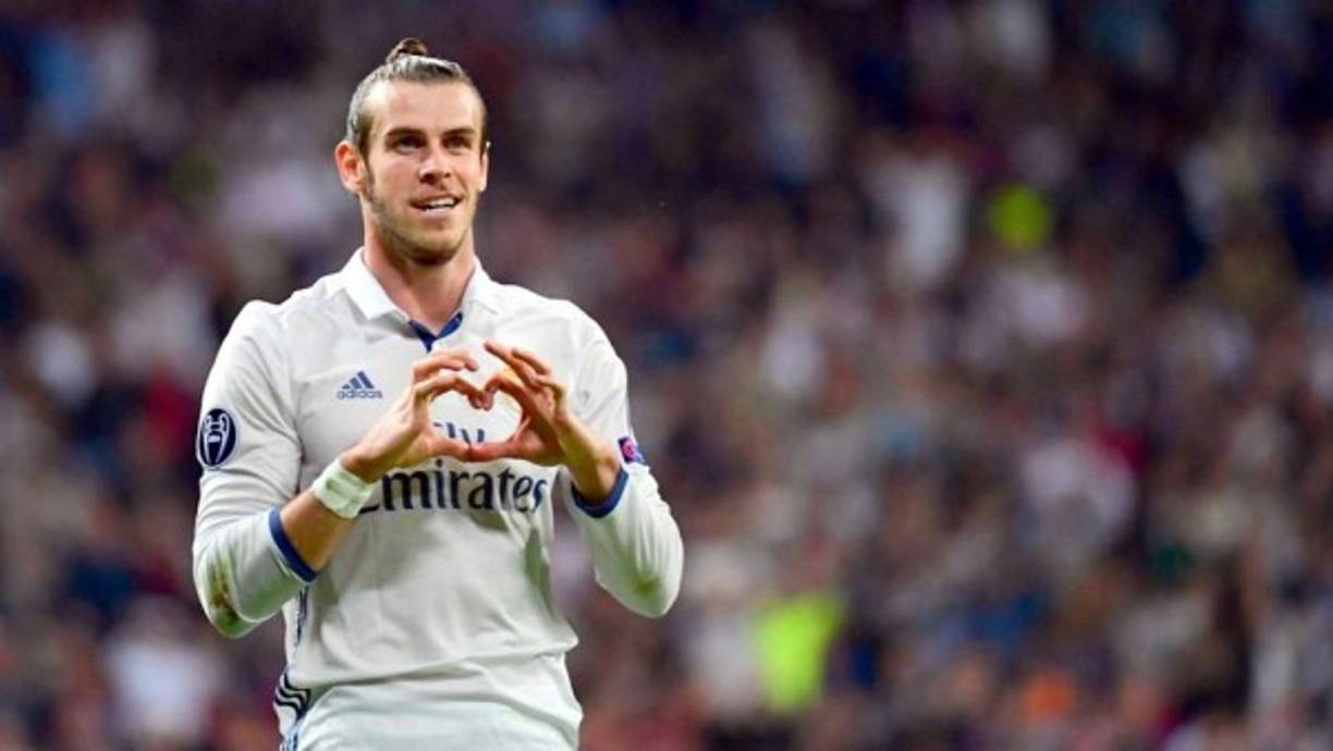 Nuevas voces sitúan a Gareth Bale en el Manchester United. 'Creo que Gareth Bale está analizando las cosas en este momento', indicó el periodista y especialista en fútbol español, Graham Hunter, antes de añadir: 'Antes de ver a Griezmann en el Manchester United hay una oportunidad muy real con Bale. Si Gareth Bale decide pulsar el botón y le dice al Real Madrid ’Me gustaría volver a casa’, hay una posibilidad muy real de que suceda'.