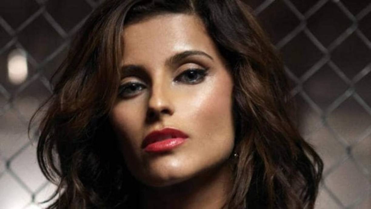 Nelly Furtado gozó de mucho éxito. Incluso después de sus primeros éxitos como artista revelación tuvo un par de colaboraciones posteriores incluyendo 'Manos al aire', con Juanes. Su último álbum fue The Ride en 2017 y solo vendió 5 mil copias.