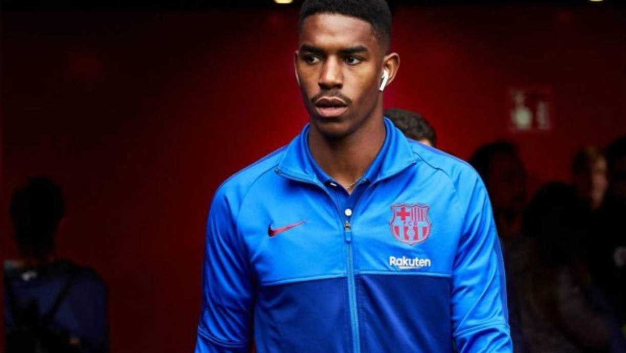 Junior Firpo: El lateral no ha podido consolidarse en el Barcelona y aparece en la lista de los que será vendido en el 2021.