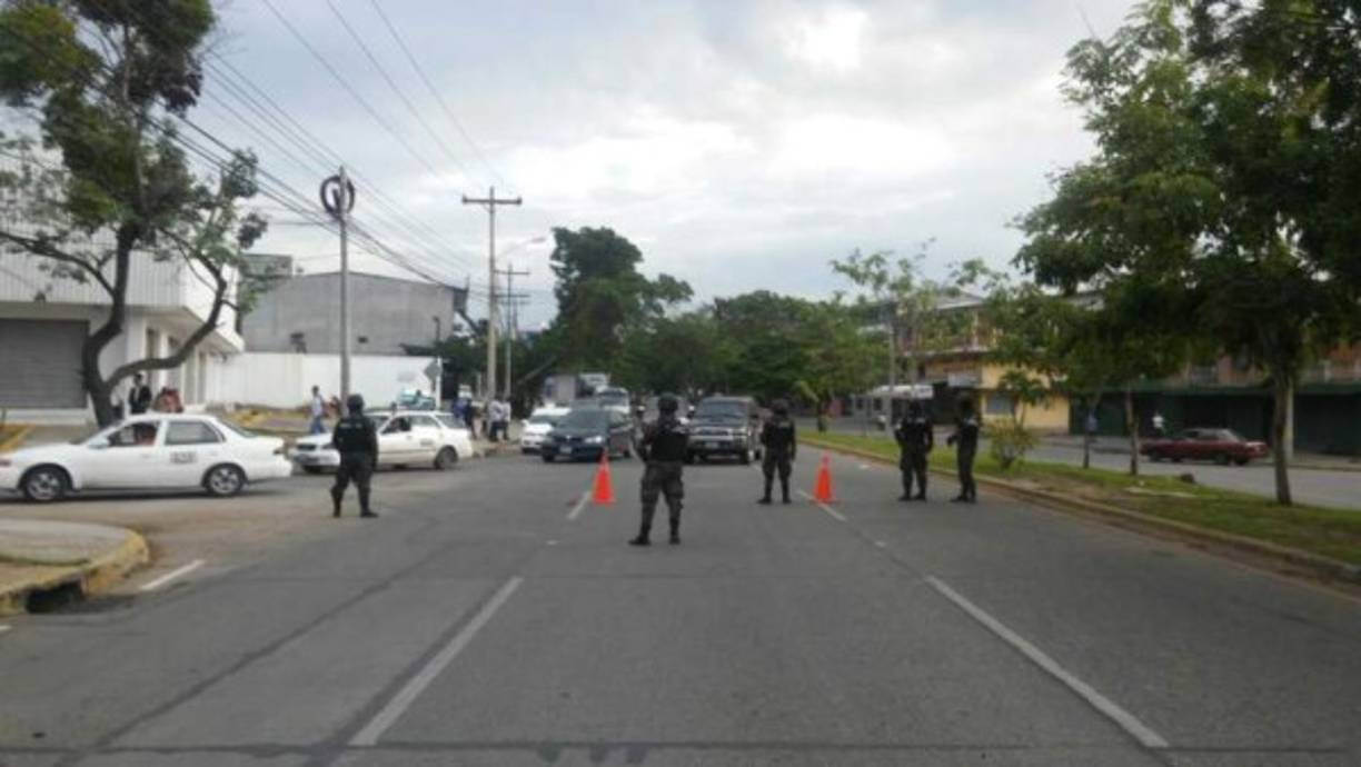 Los reclusos son considerados de alta peligrosidad que dirigen bandas criminales desde este recinto carcelario.