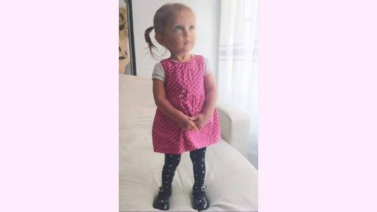 La preocupación de Xiomara la hizo ir al jardín a preguntar si Carolina había llegado con la bebé, la profesora le contestó que no. Sin embargo, le dijeron que no se preocupara porque el 29 harían la entrega de un bono y que seguramente Carolina aparecería con la niña. <br/>