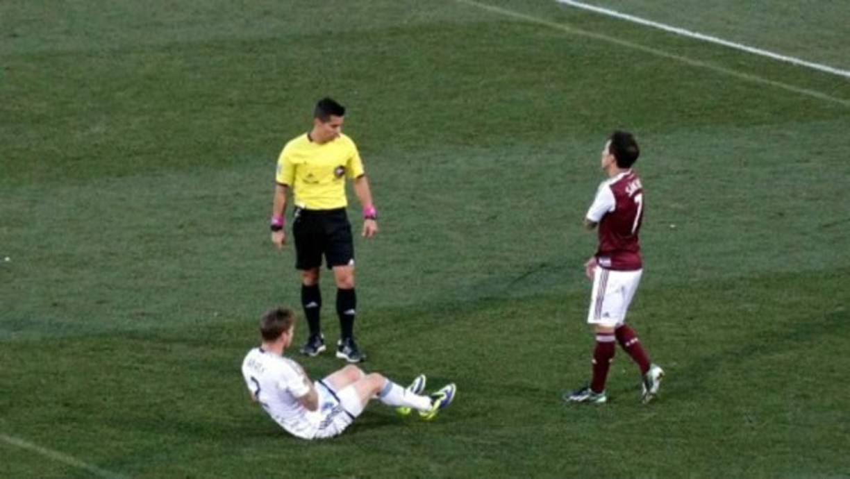 4º Tiempo neto en los últimos 10 minutos. Similar a otros deportes, el reloj se pararía cada vez que el balón saliese del campo o hubiese una falta. Es la mejor manera de combatir las continuas pérdidas de tiempo.