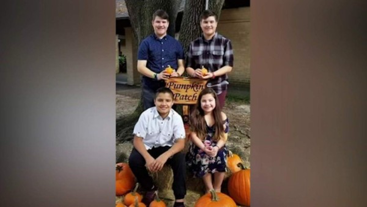 'Lydia nunca ha creído realmente en las vacunas' dijo su prima Dottie Jones, de 55 años, a The Washington Post. 'Ella creía que podía manejar todo por sí misma, que realmente no se necesitaba la medicina'.