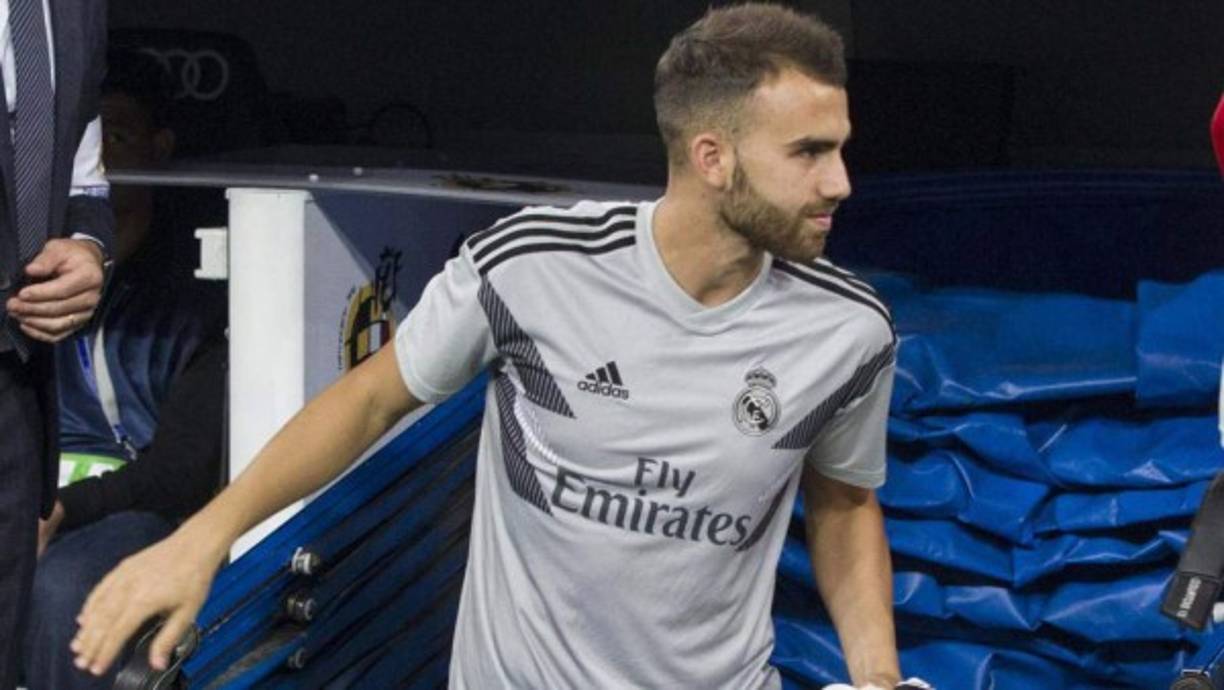 Borja Mayoral: El Real Madrid ha decidido no contar con el delantero y vuelve cedido al Levante de España. Ambos clubes ya cerraron un acuerdo verbal.