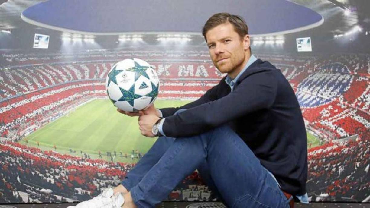 La Real Sociedad oficializa el regreso de Xabi Alonso. El ex volante español dirigirá al Sanse en Segunda B, filial del club. El acuerdo es por las dos próximas temporadas. Estaba en Real Madrid con las ligas menores.