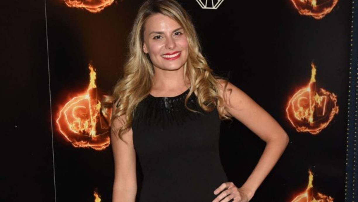 María Lapiedra: En una de sus entrevistas antes de viajar a Honduras confesó que tendría sexo por comida.