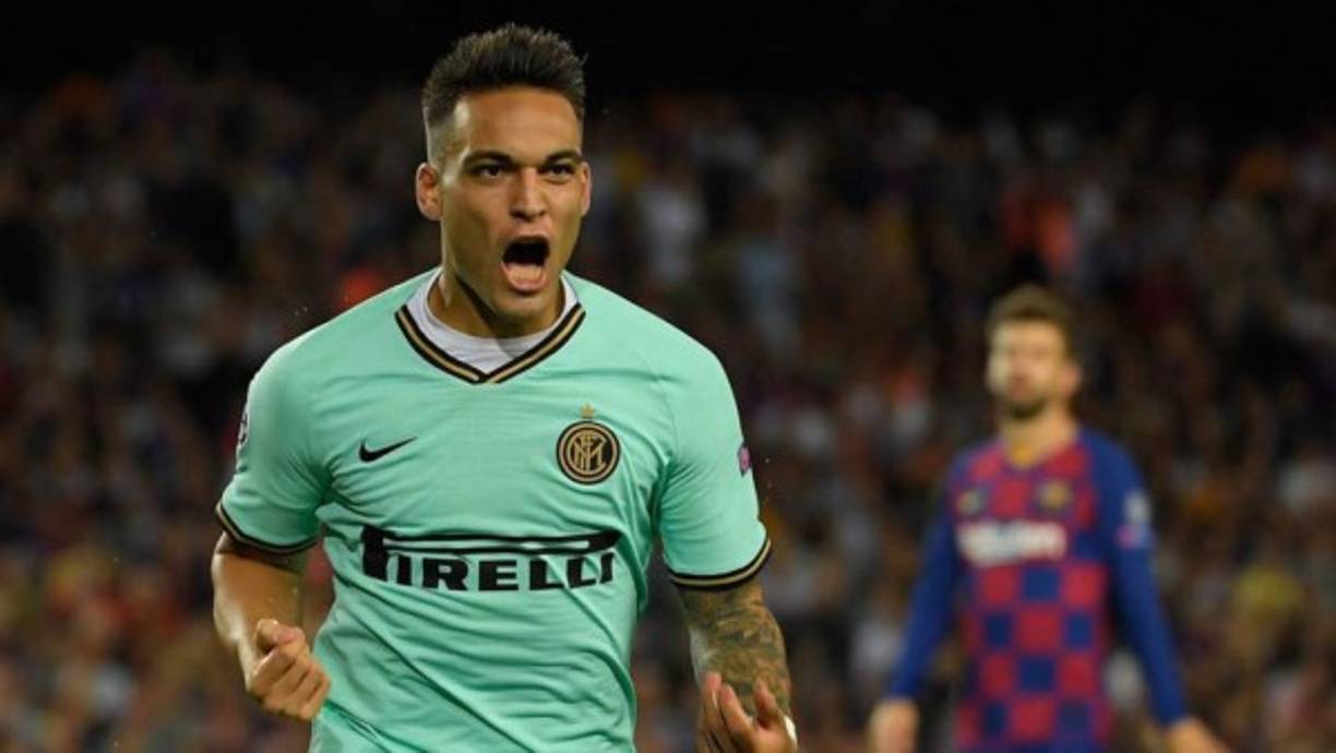 El Barcelona le ha ofrecido una ficha a Lautaro Martínez que el Inter de Milán, que pretende retenerlo, no puede igualar. Según informa La Gazzetta dello Sport, el conjunto catalán le da 10 millones de euros brutos por temporada<br/>