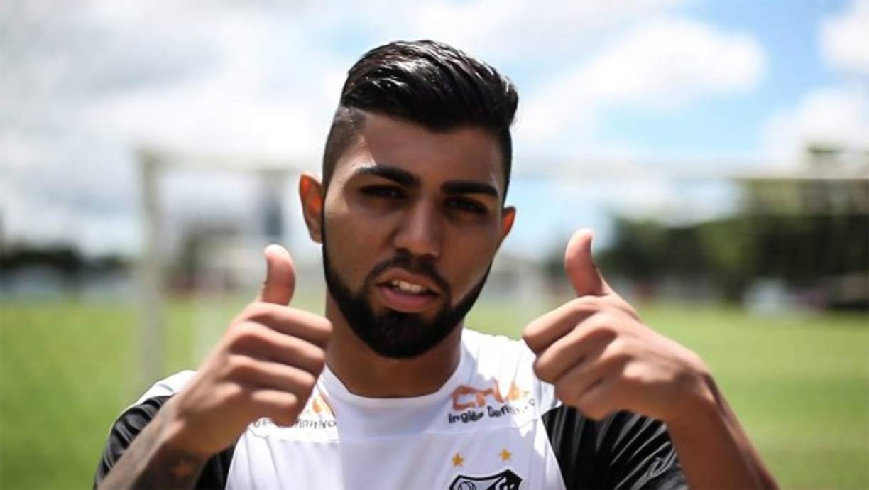 Según la Gazzetta Dello Sport, el Real Madrid sigue interesado en Gabriel Barbosa, más conocido como Gabigol, el club blanco se mantiene a la espera aunque todavía no ha realizado una oferta en firme. El Real Madrid quiere apostar por jóvenes talentos y está interesado en Gabigol