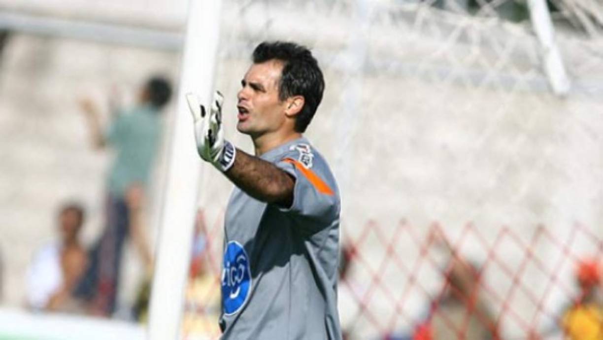 Kerpo de León fue el afortunado que anduvo en su momento con la hermosa Gaby, hoy solamente mantienen una amistad. Kerpo tiene su propio restaurante y se quedó en Honduras.