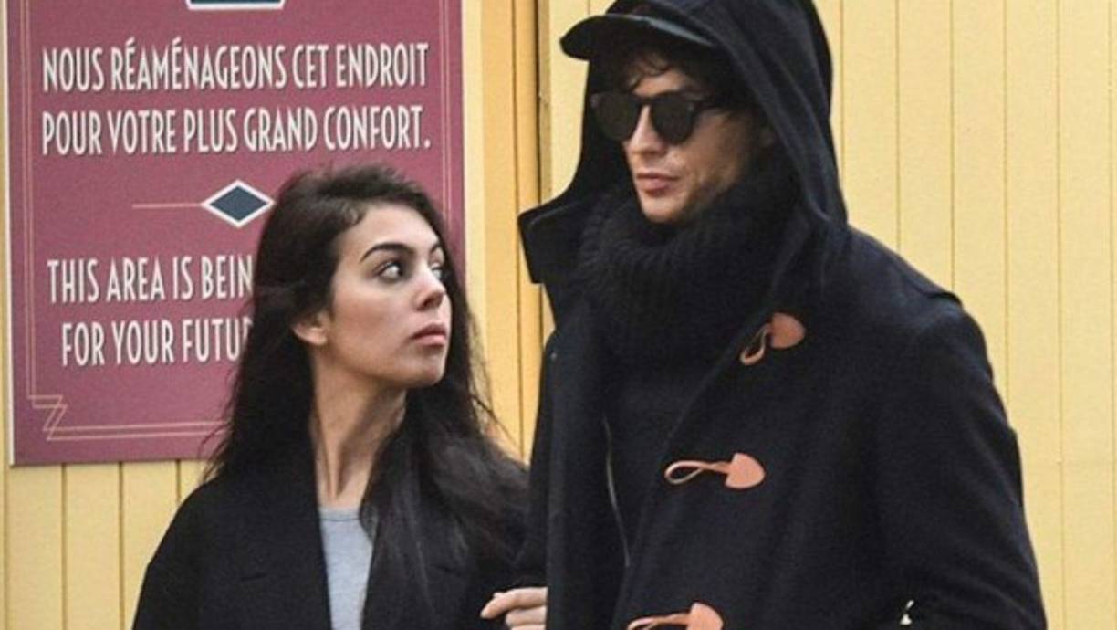 <br/>Georgina Rodríguez confesó su timidez al tener frente a frente al crack portugués Cristiano Ronaldo: 'Soy muy tímida y me agité frente a una persona que, con una sola mirada, me tocó profundamente', indicó.