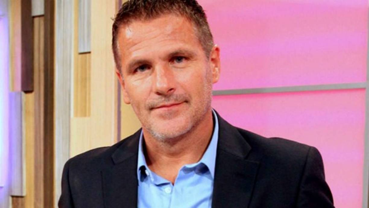 Héctor Soberón fue uno de sus amores fugaces, tuvo una relación con él en 1999, la relación duró solo unos meses.