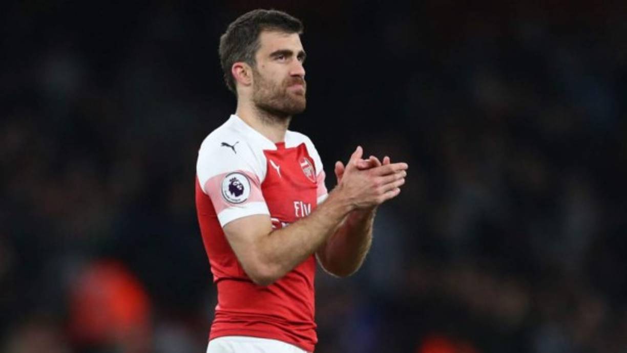 Sokratis Papastathopoulos: experimentado central del Borussia Dortmund, Milan y Arsenal; ahora juega con el Olympiacos.