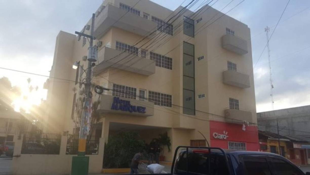 Las propiedades allanadas este lunes por las autoridades, incluye inmuebles utilizados para diferentes actividades económicas como hotelería, transporte, ferretería y comercialización de abarrotes, entre otros.