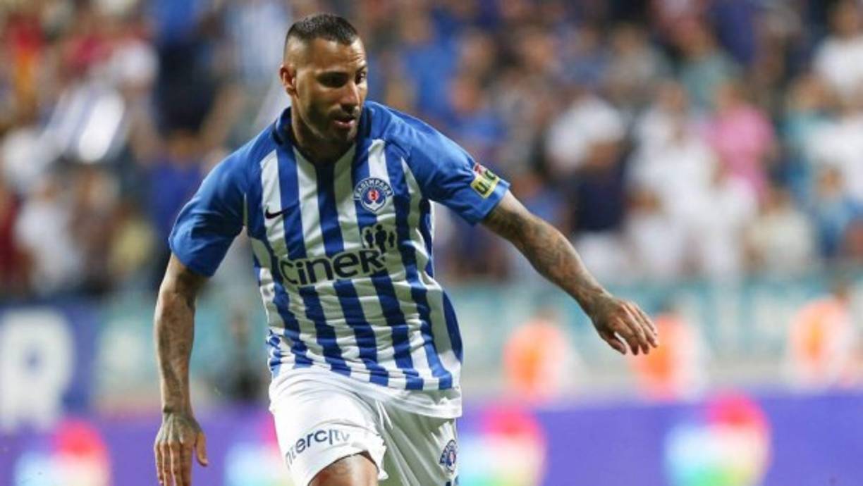 Ricardo Quaresma, en la actualidad jugador del Kasimpasa de Turquía, reconoció que le agradaría regresar al FC Porto: 'Me gustaría regresar, mi contrato con el Kasimpasa concluye al final de la temporada. No he hablado con el club, por el virus no tuvimos oportunidad. Siempre he tenido un amor especial por el FC Porto, me gustaría retornar pero no es una decisión que me incumba sólo a mí'.