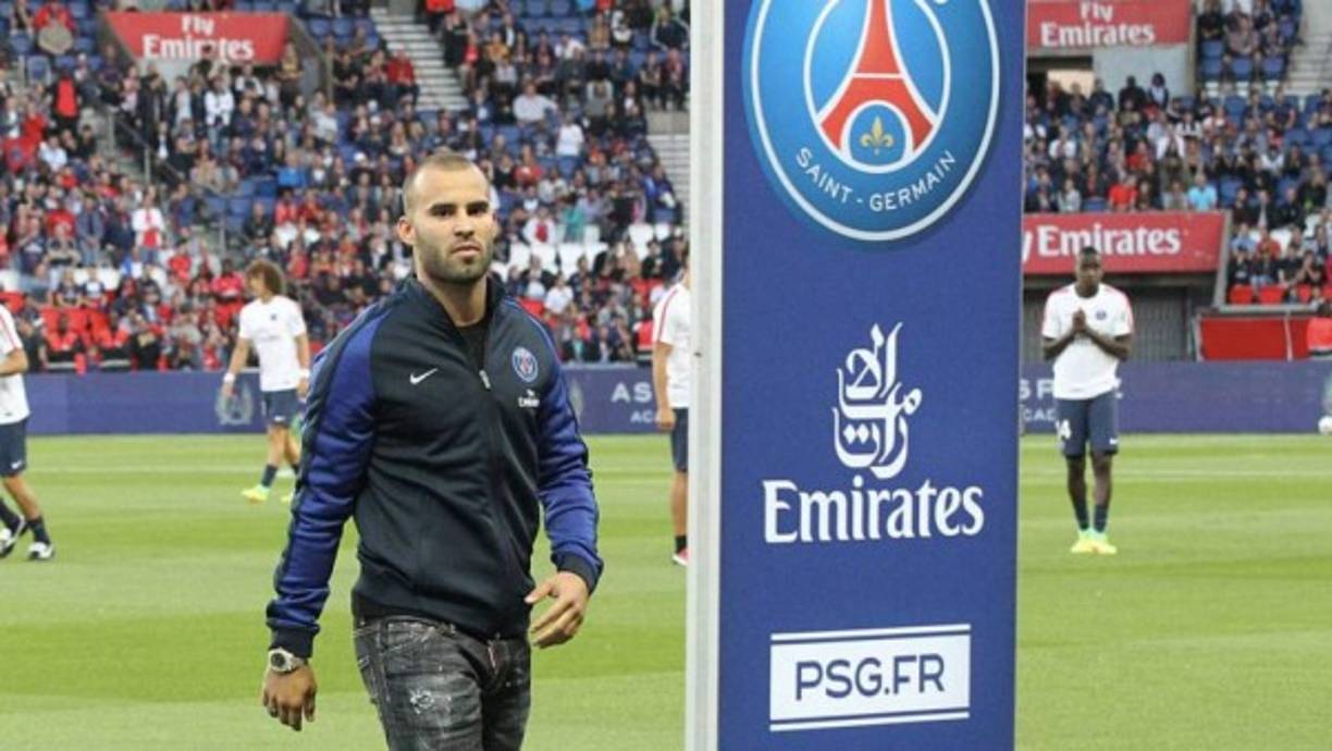 Jesé Rodríguez está muy cerca de salir del PSG con rumbo a Las Palmas, pero hay un problema y es con los aspectos económicos. El PSG está dispuesto a asumir una parte de la ficha, pero Las Palmas debería hacer frente a la otra parte. En un principio, la 'UD' no podría llegar al 50% de la ficha, de manera que negocia un porcentaje inferior. Ahí es donde está la negociación en estos momentos, y será ahí donde se decida finalmente el futuro del jugador. Todo apunta a que el PSG dará su brazo a torcer, pero desde el conjunto español no quieren dar nada por hecho.