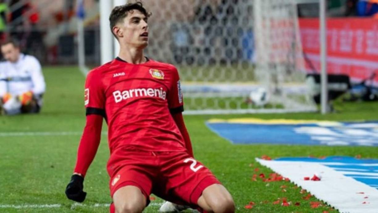 Según publica la web alemana 'Sportbuzzer', el delantero del Bayer Leverkusen, Kai Havertz, una de las joyas del mercado de fichajes, quiere jugar en el Real Madrid. Al joven jugador alemán le seduce la idea de jugar de blanco al lado de su ídolo Toni Kroos y le gusta el estilo de la Liga Española.<br/><br/>Según este medio, el Real Madrid hizo una primera oferta por el futbolista de 21 años pero fue rechazada porque no se acercaba a las pretensiones del Leverkusen. Havertz tiene contrato con el club alemán hasta 2022.