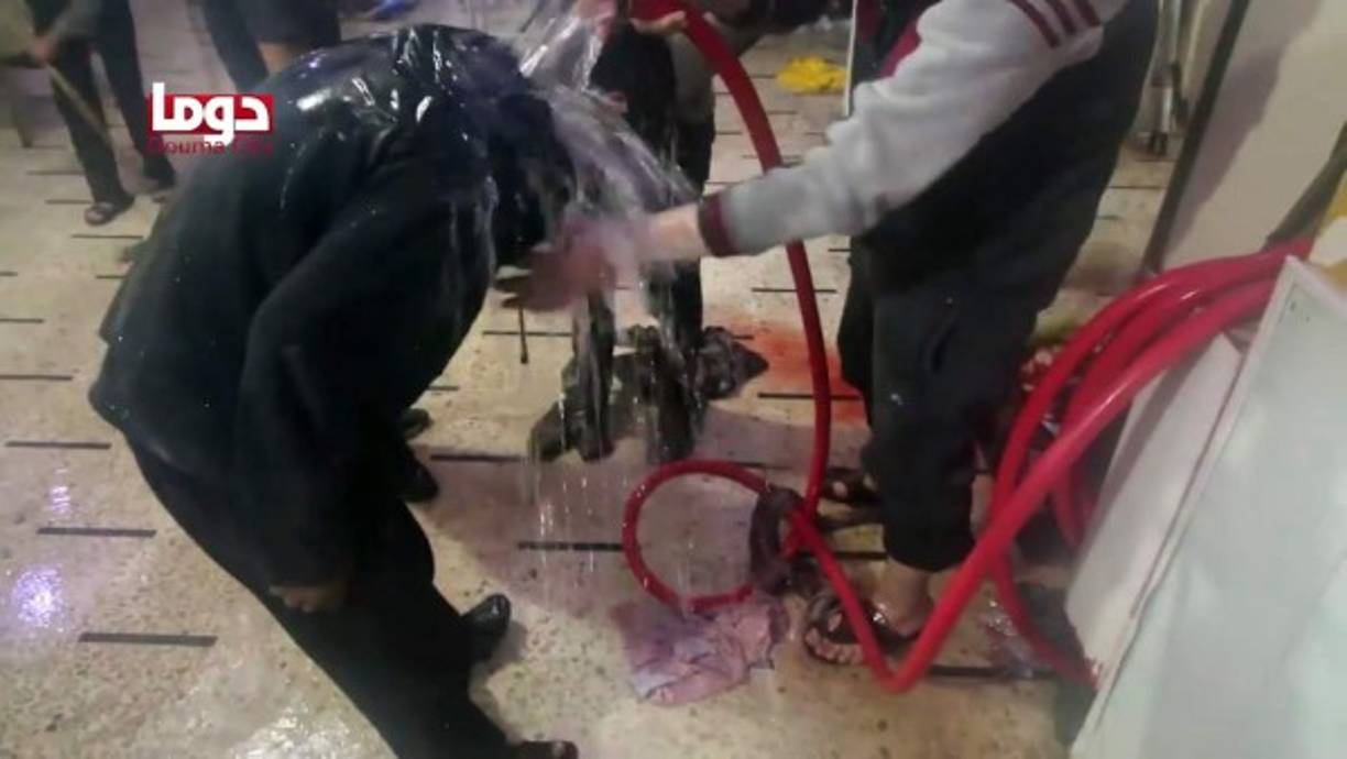 En un comunicado conjunto, los Cascos Blancos y la organización no gubernamental SAMS (Syrian American Medical Society) afirman que 48 personas murieron en este ataque con 'gas tóxico'. También dieron cuenta de 'más de 500 casos, en su mayoría de mujeres y niños' que presentan 'síntomas de una exposición a un agente químico'.