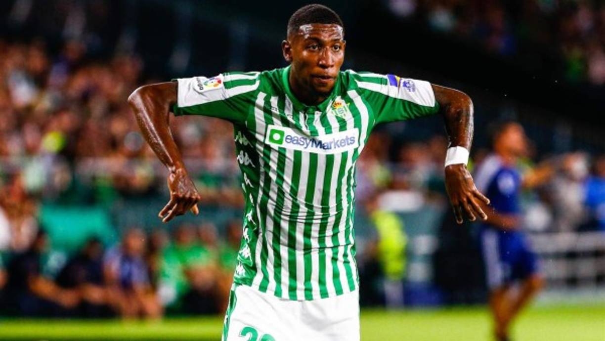 Emerson Royal, jugador del Barcelona cedido en el Betis, tiene varios pretendientes en la Premier League como el Tottenham, el West Ham o el Everton pero a ellos se ha sumado ahora el AC Milan según informa 'le10sport' .<br/><br/>Los dirigentes del equipo italiano ya se habrían puesto en contacto con el Barcelona para conocer la situación de Emerson, que también fue seguido por el Inter antes de fichar a Achraf.