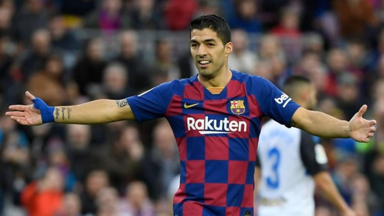 El diario Mundo Deportivo asegura que Luis Suárez sí se irá del Barcelona, pero en 2021 y como agente libre de contrato. Desde el entorno del uruguayo se asegura que no han recibido mensajes del club para salir y que él desea seguir al menos un año. La fuente consultada por el periódico catalán añade que el charrúa no irá al Ajax de Ámsterdam como se ha publicado en las últimas semanas.