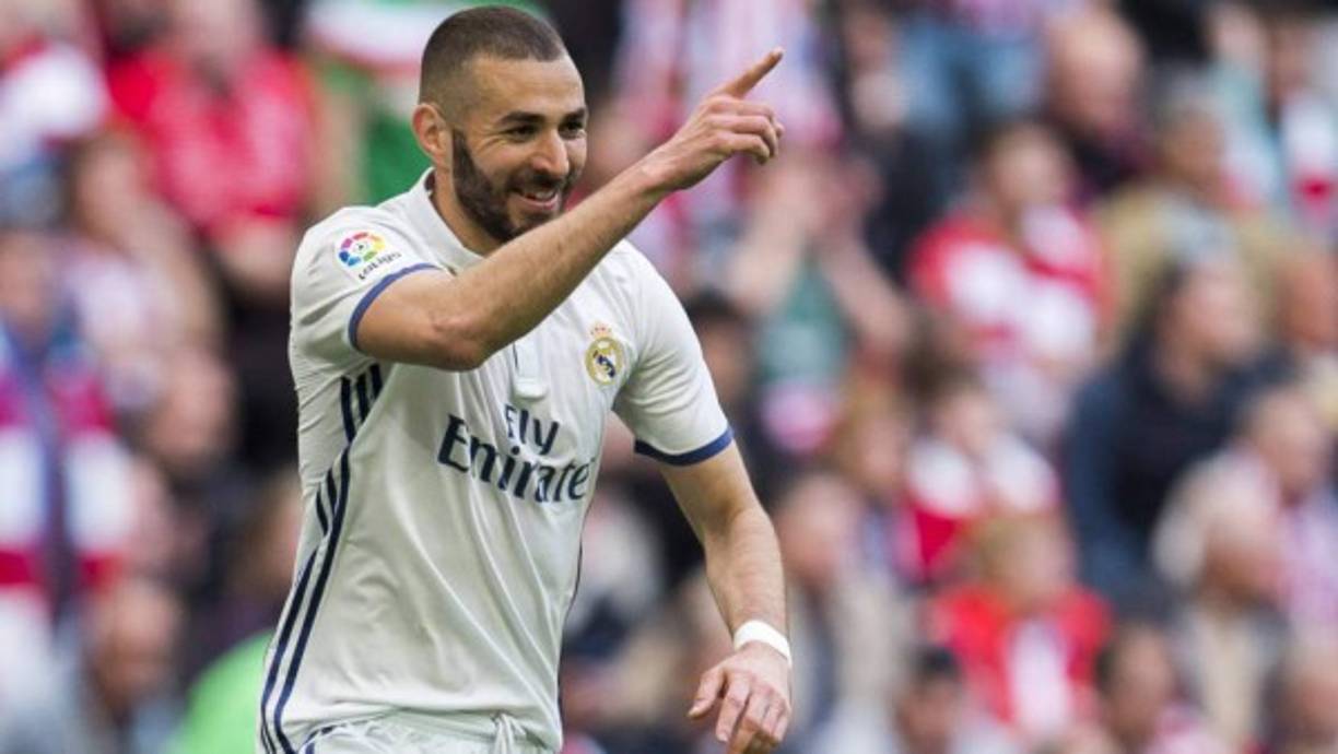 Karim Benzema tiene varias ofertas encima de la mesa para dejar el Real Madrid el próximo verano, AC Milán, Inter de Milán y el Arsenal son los que más fuerte están apostando por el francés. Los equipos italianos, ahora propiedad de empresas chinas, cuentan con el poder financiero suficiente como para convencer al cuadro merengue, por su parte el club londinense volverá a la carga el próximo mercado para hacerse con los servicios del francés quien lleva varios años en su agenda de futuribles.