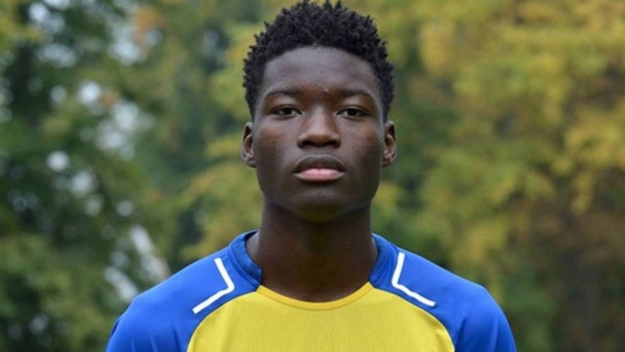 Barcelona sigue a una de las jóvenes estrellas del fútbol francés, Lucien Agoume, quien es un mediocampista de 16 años y que juega para el Sochaux. El Inter también está interesado en él según cuenta Tuttosport.