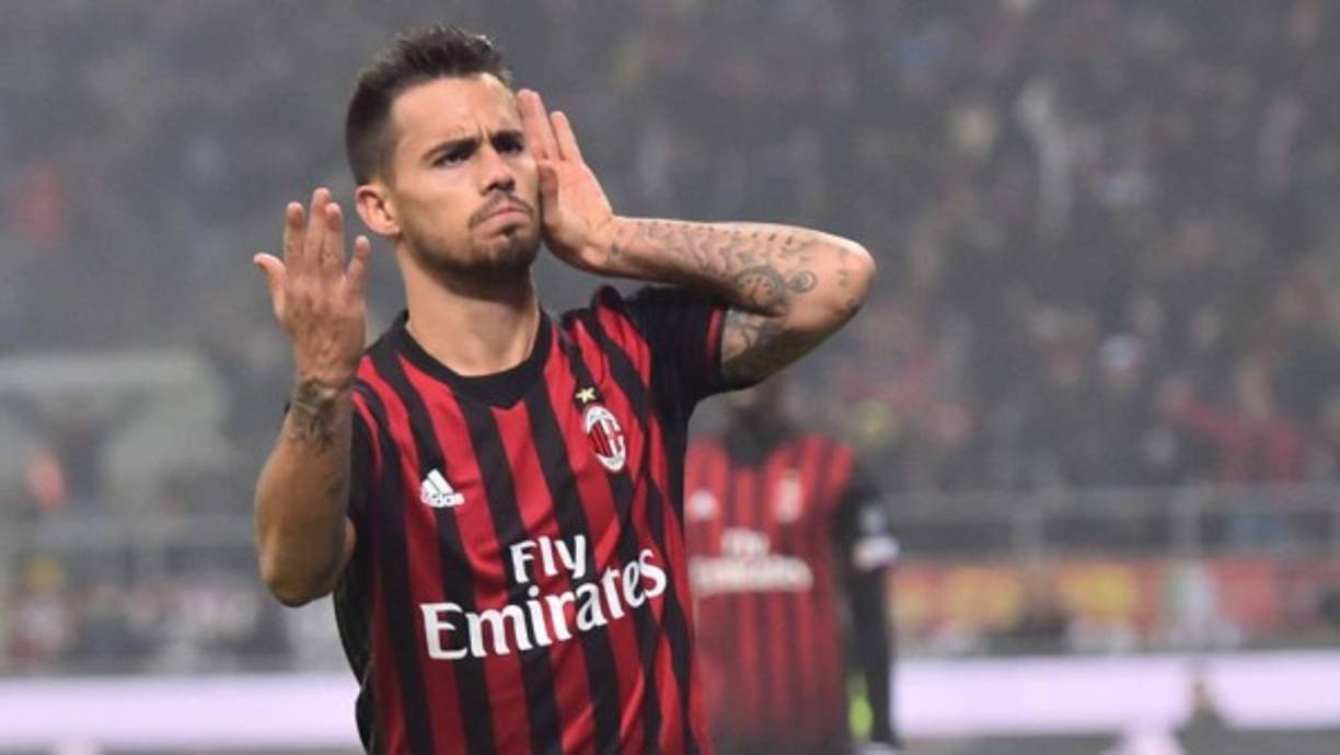 'Tuvimos varias ofertas, cuatro o cinco. Pero el club no estaba dispuesto a negociar. Yo siempre digo que el Milan me encanta y mi familia está muy contenta', ha dicho el español Suso dejando claro que no planea irse del club rossonero.