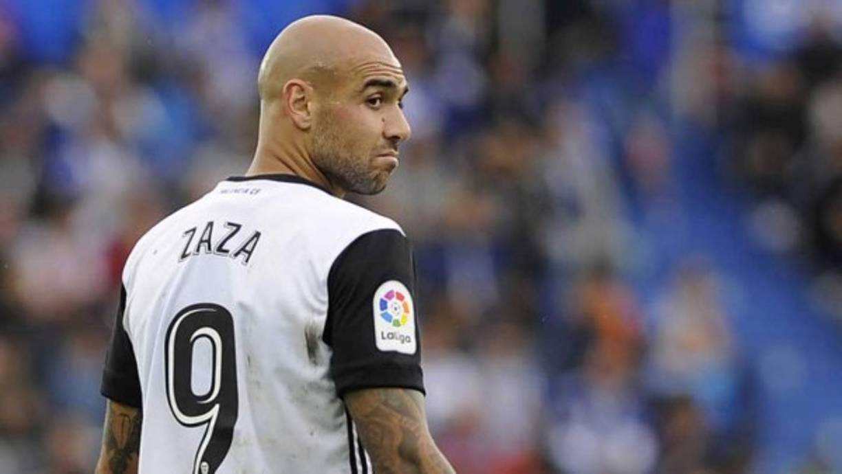 Simone Zaza dejará el Valencia. Según calciomercato, el delantero italiano habría decidido abandonar el club ché para presumiblemente poner rumbo a Italia. El Milan sería el equipo más interesado. Foto AFP
