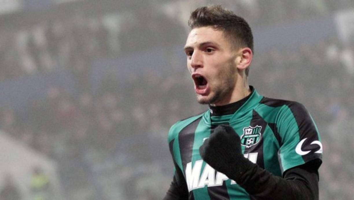Si falla Memphis Depay, el Milan irá a por Domenico Berardi. El extremo italiano es de las pocas estrellas de aquel Sassuolo que se clasificó para la Europa League que siguen en el club .