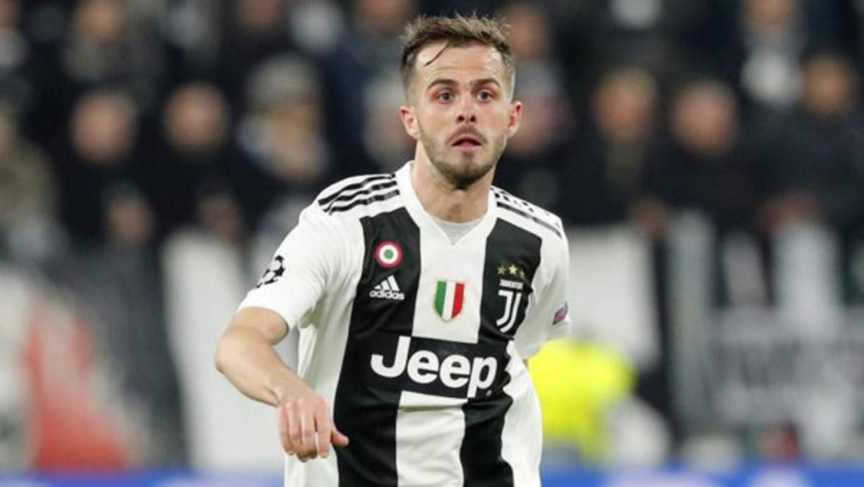 Sorpresa. Según ‘La Gazzetta dello Sport’, el centrocampista bosnio Miralem Pjanic le dio el sí al Barcelona por lo que al parecer dejaría a la Juventus para llegar al cuadro catalán. <br/>