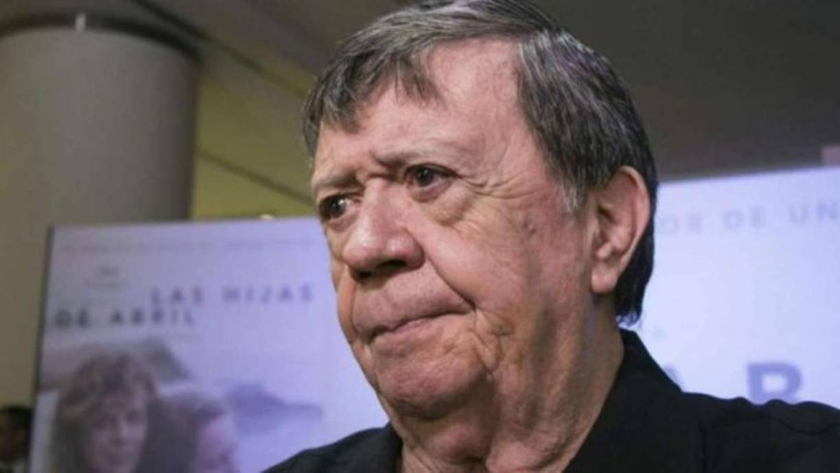 Xavier López, más conocido como 'Chabelo', se ha convertido en tendencia al aclarar su estado de salud, luego de que afirmaran que se encontraba internado en un hospital. <br/><br/>También reveló qué piensa sobre los memes que hacen los internautas sobre su edad.