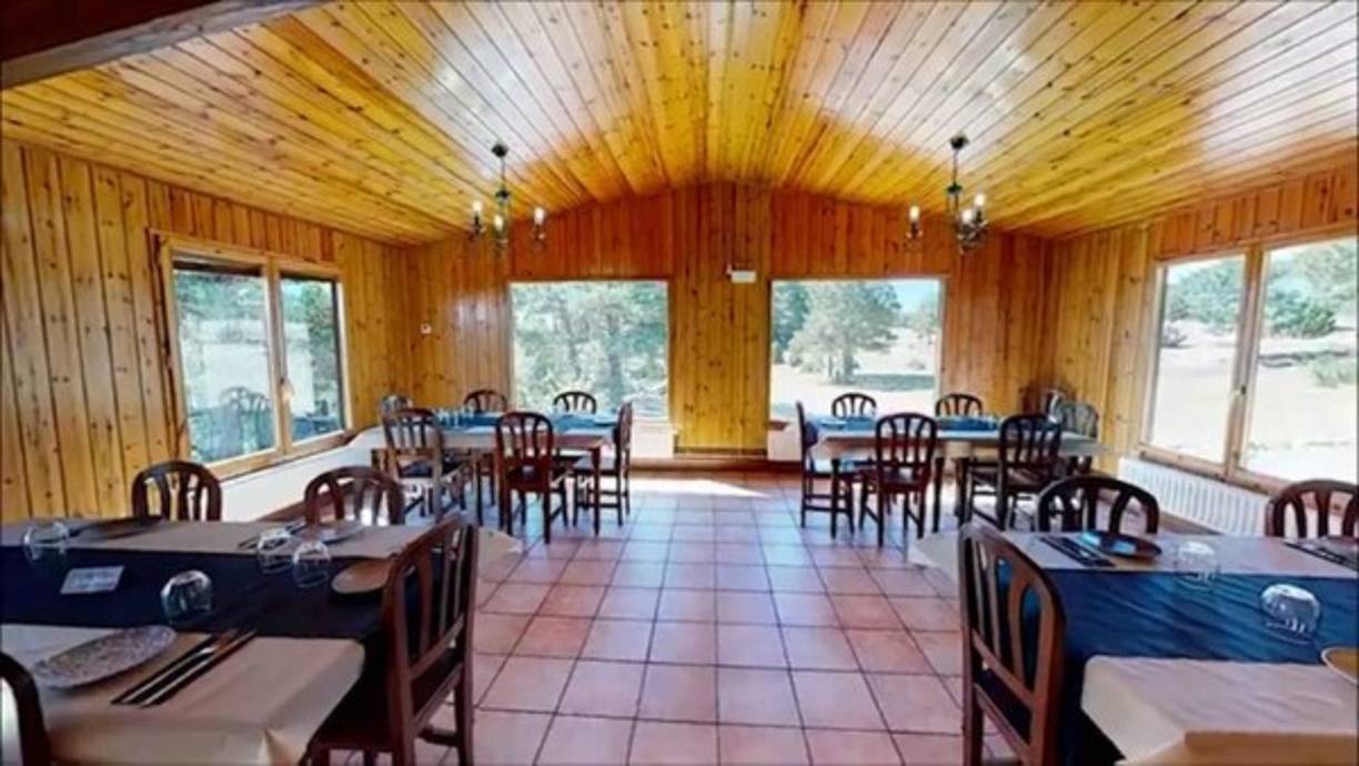 Según medios regionales, Griegos ha solicitado 15,000 de la caja de cooperación para rehabilitar el hostal municipal para renovar el mobiliario, con el objetivo de proponer condiciones adecuadas a las nuevas familias. 'Esto es para hacerlo más atractivo, tanto para el cliente, como para los posibles gestores”, explicó Salvador Gil, alcalde de Griegos.