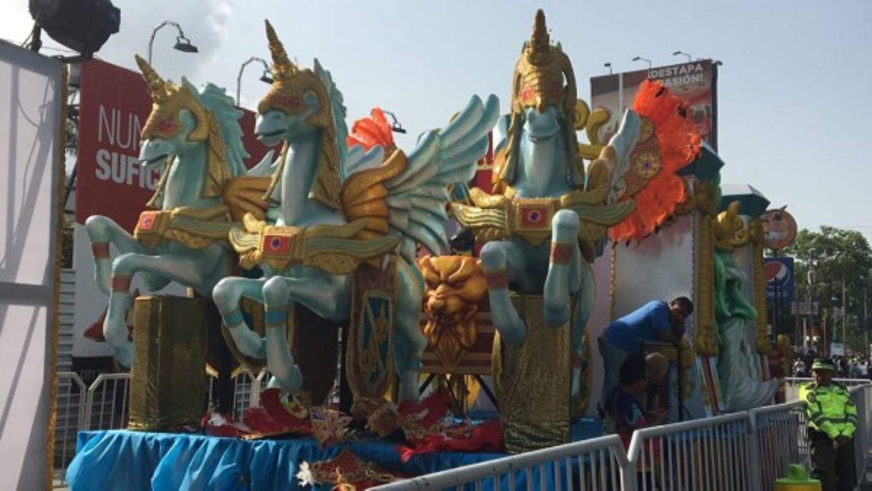 El desfile comenzó en la primera calle y concluyó en la avenida Circunvalación.<br/>