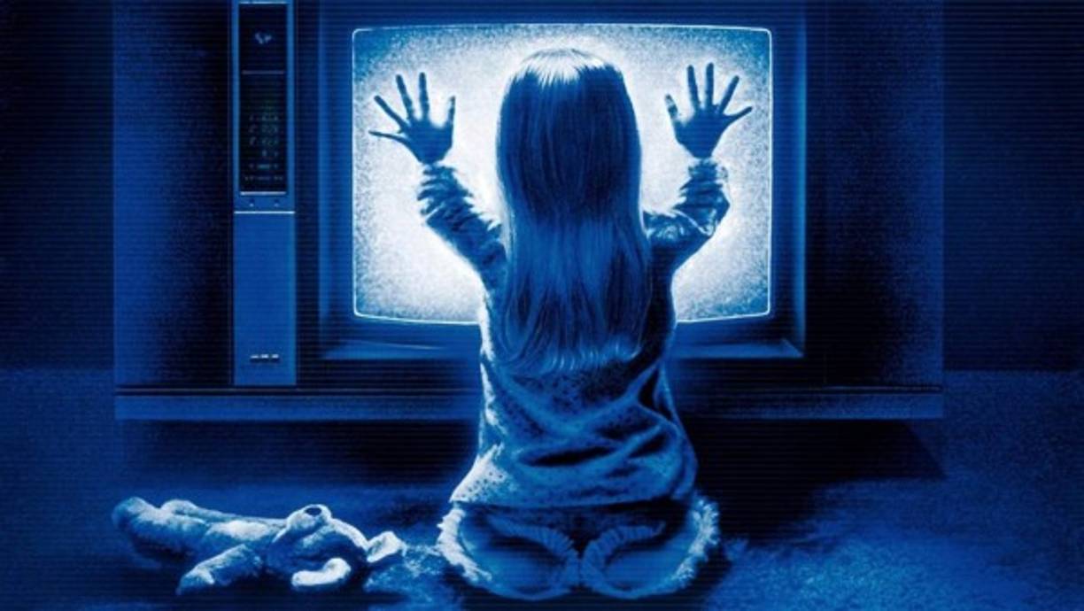 POLTERGEIST<br/>Varias muertes se registran con relación a esta película, entre las que se cuenta la de Dominique Dunn, estrangulada por su novio a la edad de 22 años, pero también está la muerte de Will Sampson, quien falleció debido a complicaciones durante una operación. Y por supuesto, la muerte de la propia protagonista, Heather O'Rourke, víctima de un 'schock' séptico a los 12 años.