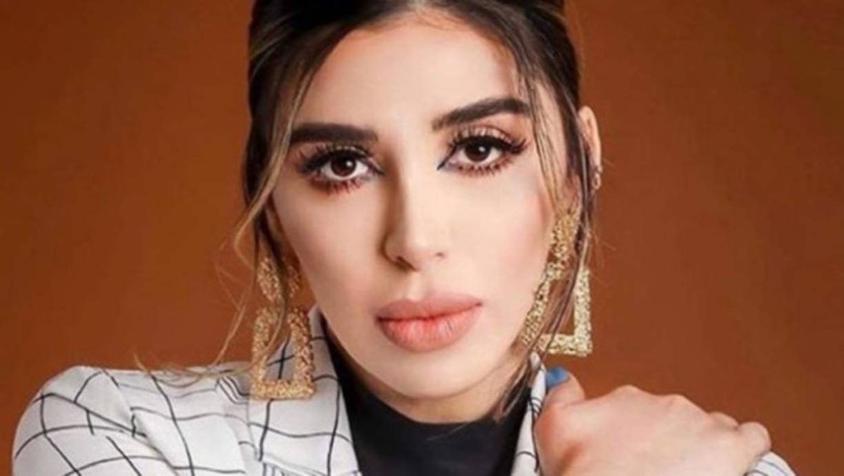 <br/>Emma Coronel nació el 2 de julio de 1989 en San Francisco, California, pero creció en La Angostura, Durango. De acuerdo con ella, tuvo una 'infancia sencilla en una familia cariñosa y unida'.