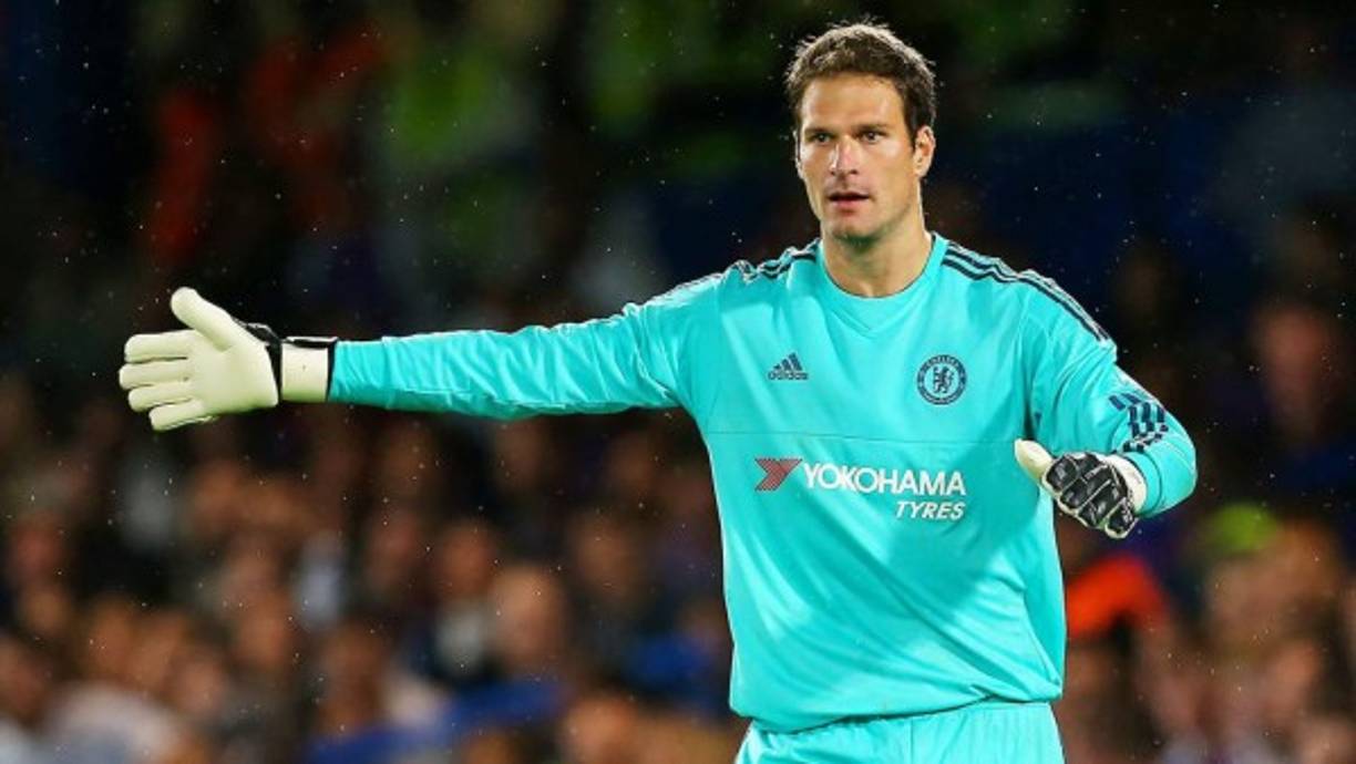 Antonio Conte ha confirmado que Asmir Begović puede salir del Chelsea en este mercado de invierno, si el club encuentra un sustituo. Al portero bosnio se le ha relacionado con el Bournemouth.