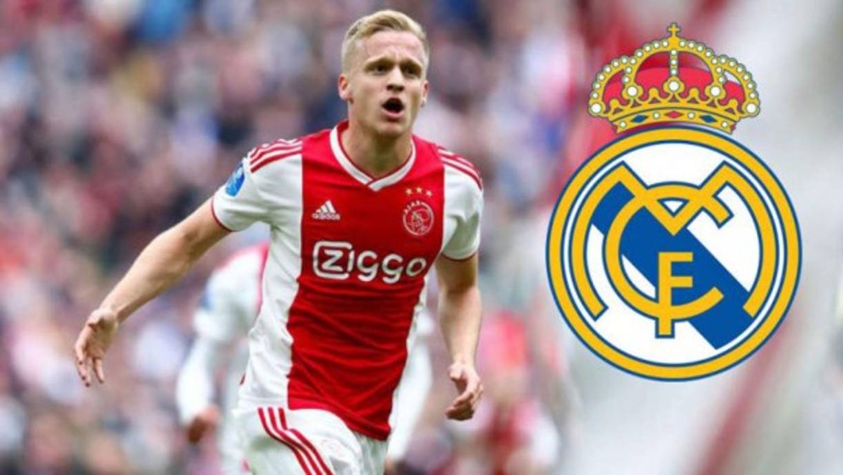 El Real Madrid ya tendría apalabrado el fichaje para la próxima temporada del Donny Van de Beek. Según publica el rotativo holandés 'De Telegraaf', el club madridista tiene un acuerdo con el jugador desde el año pasado y también ha concretado las condiciones económicas con el Ajax, que percibiría 55 millones de euros por la operación.<br/>