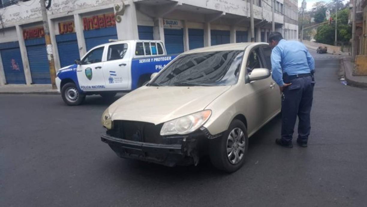 Comayagüela fue otro punto en el que las autoridades tuvieron que hacerse presentes para hacer cumplir el toque de queda.