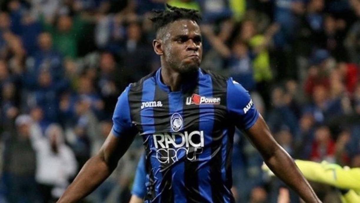 Duván Zapata: Según Tuttosport el delantero colombiano cuenta con varias ofertas de grandes clubes, entre la que destaca la de la Juventus. Sin embargo, el Atalanta estaría pidiendo unos 80 millones de euros por lo que en la Juve no están dispuestos a dar dicha cantidad.
