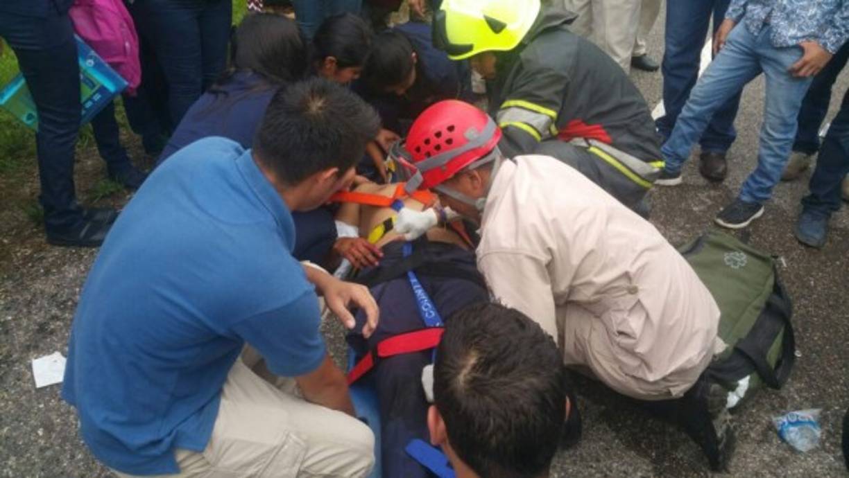 La persona muerta fue identificada como Marlon David Martínez Rivera, de 26 años de edad, quien era el ayudante del bus.<br/>