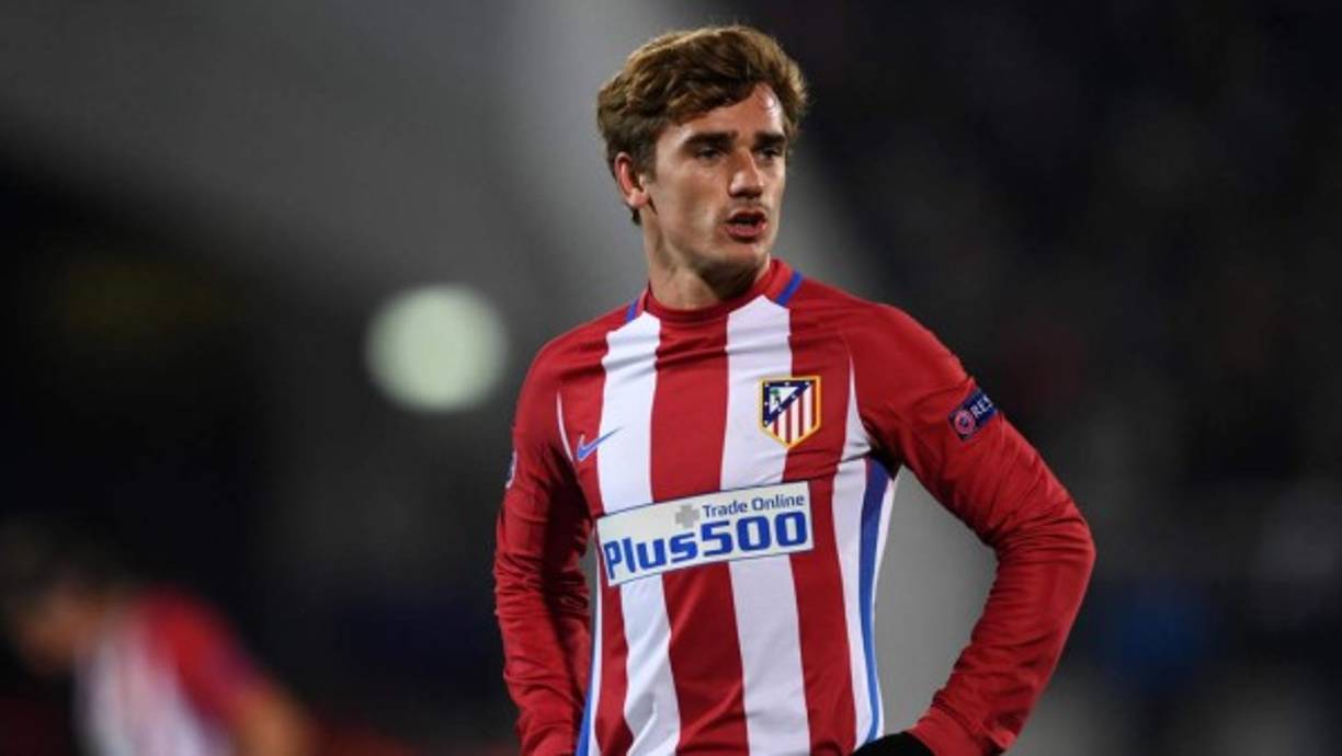 Antoine Griezmann volvió a hablar de su futuro en el Atlético de Madrid. 'Estoy bien en mi club. Mis agentes están hablando con el Atlético, así que veremos qué es lo que pasa. Mi futuro se decidirá este verano', aseguró. 'Pero como he dicho estoy feliz aquí (en el Atlético). He hablado con mi entrenador, con Koke y Godín. Está en manos del presidente del club. Veremos cómo irá todo'.