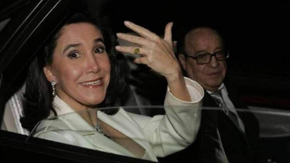 Medios mexicanos aseguran que cuando contrajo matrimonio formal con Chespirito ya había pasado varias veces por el quirófano.