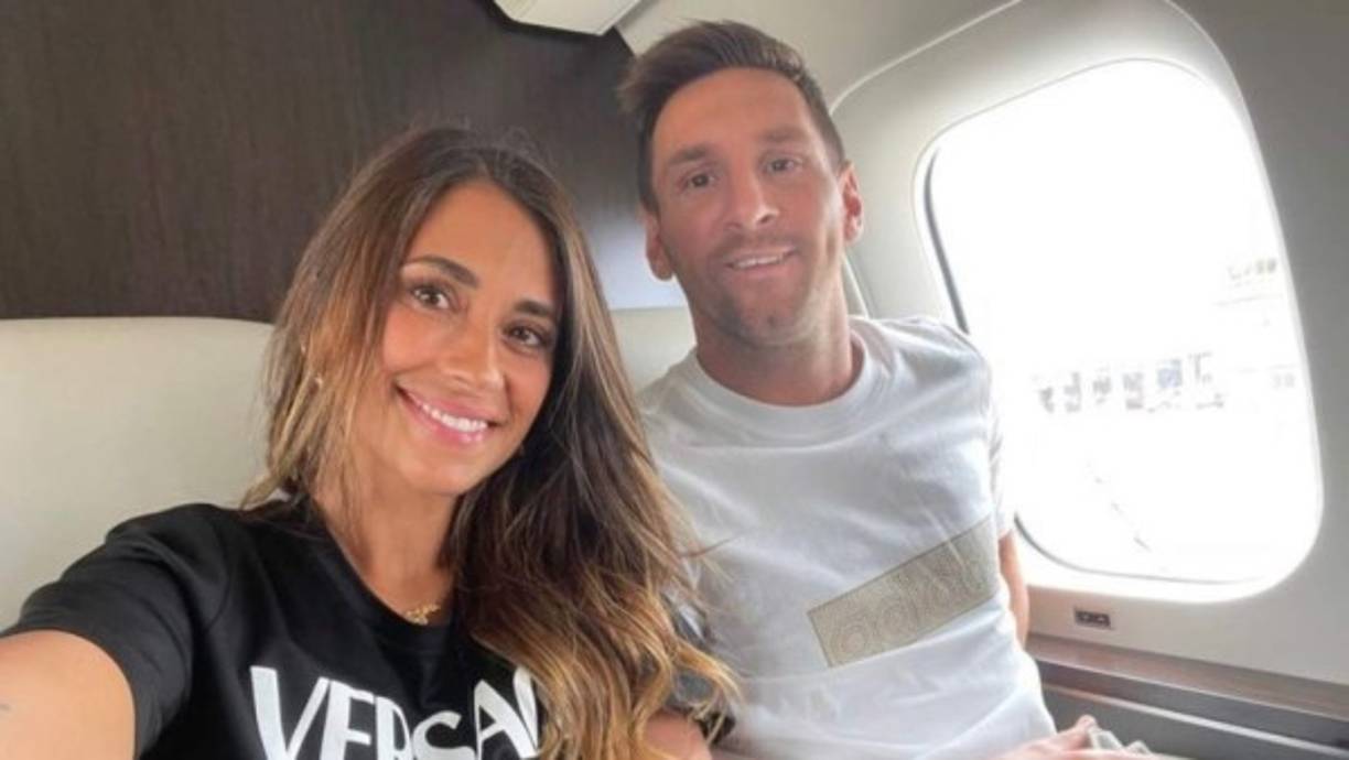 Messi tiene un jet privado y muchos autos. En el caso de su avión, fue en él que se traslado a París y con los carros aseguran que la mayoría se quedaron en Barcelona. Foto Instagram Antonela Roccuzzo.