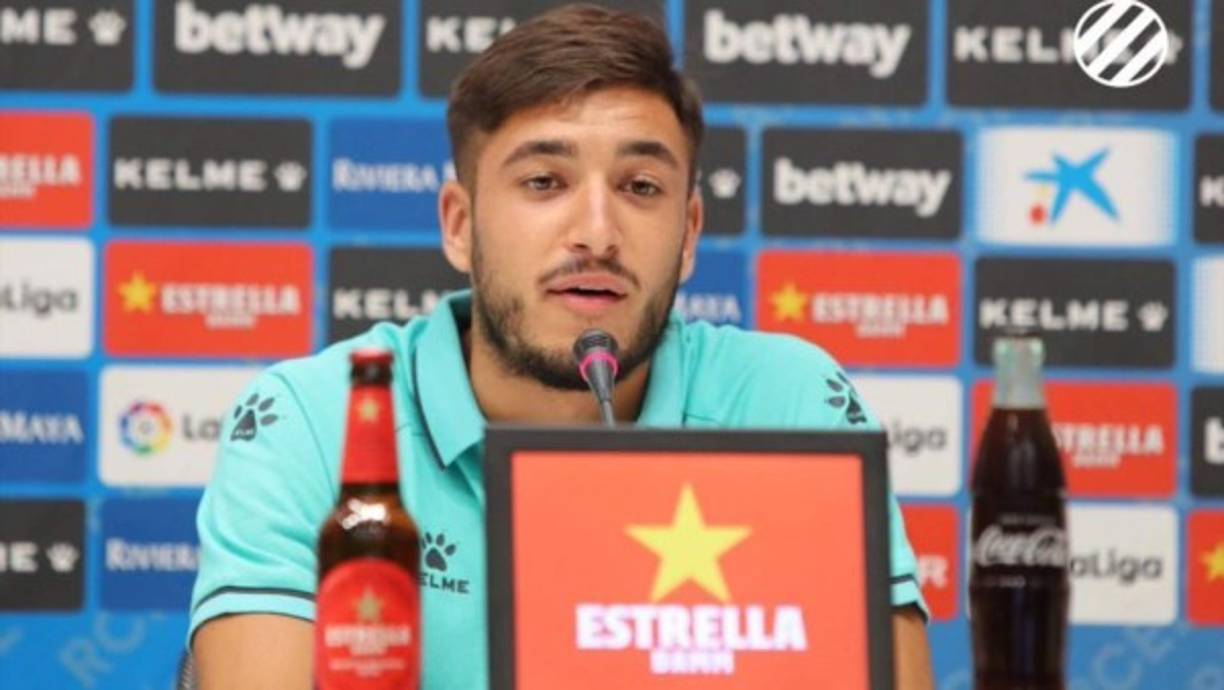 El Espanyol anunció el fichaje del defensor Óscar Gil, quien llega procedente del Elche.