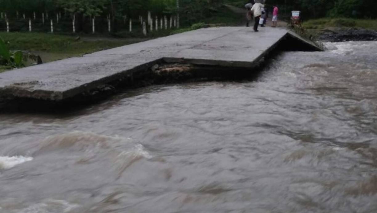 Cortés, Atlántida, Yoro, Islas de la Bahía, Colón y Gracias a Dios son los departamentos que permanecen en alerta roja.