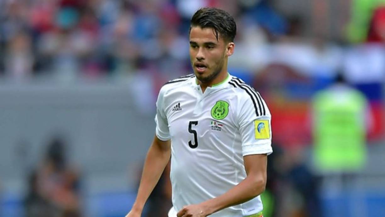Diego Reyes: El Espanyol quiere firmar al defensor mexicano, cedido la temporada pasada por el Oporto, pero decidió no desembolsar los siete millones de la opción de compra que firmó en el momento de la cesión.