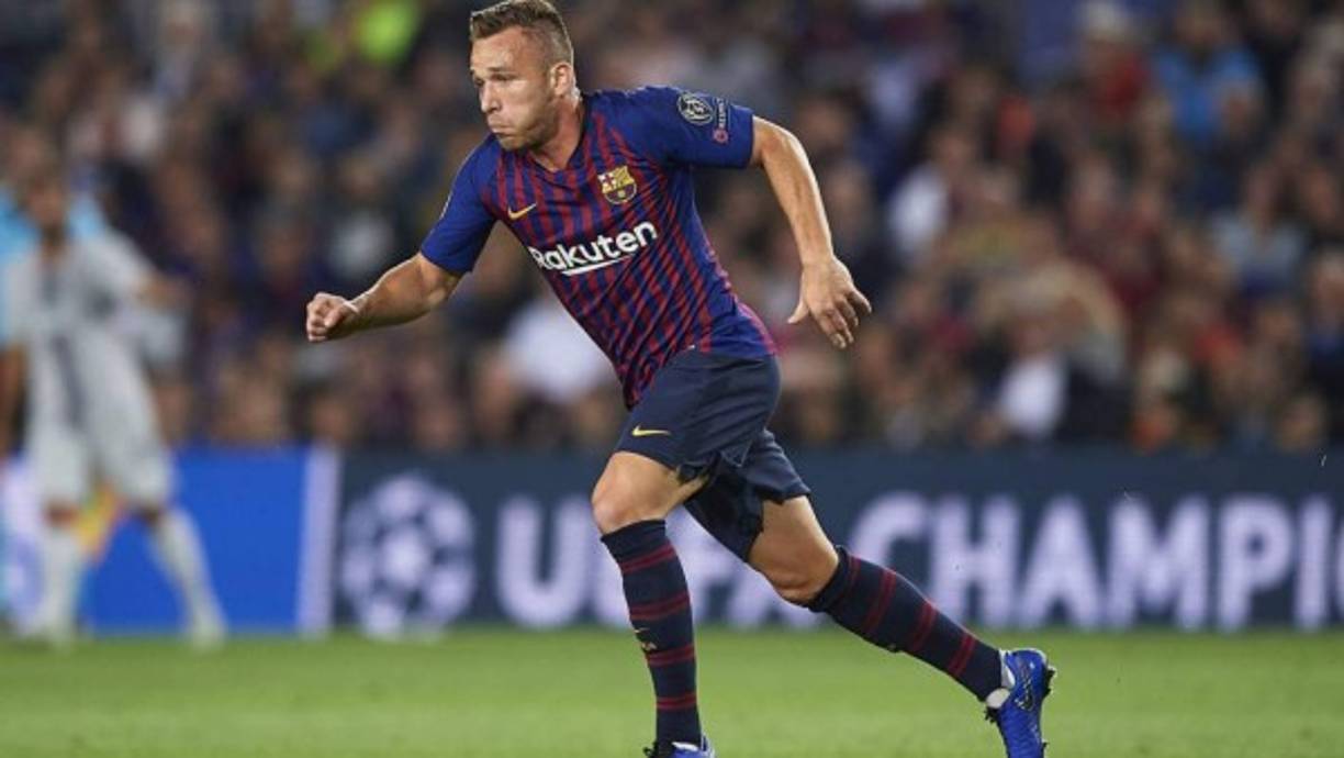 Centrocampista: Arthur, 22 años (Barcelona) - 'Creo que estamos ante un jugador que puede marcar una era en el Barcelona'. Cuando Xavi dice eso sobre un centrocampista, vale la pena escucharlo.
